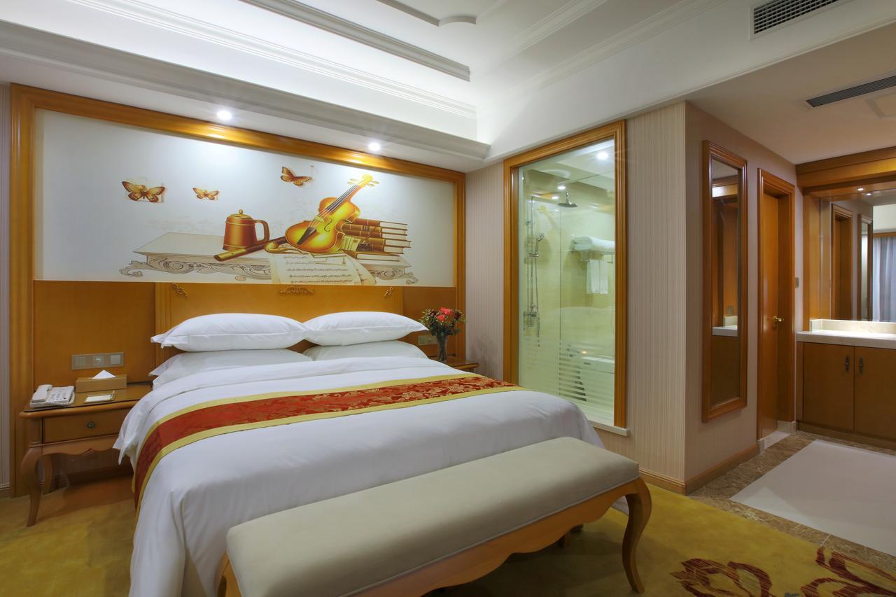 Venus International Hotel Shanghai South Shenjiang Road Bagian luar foto