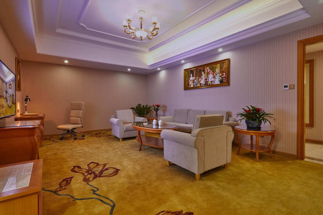 Venus International Hotel Shanghai South Shenjiang Road Bagian luar foto